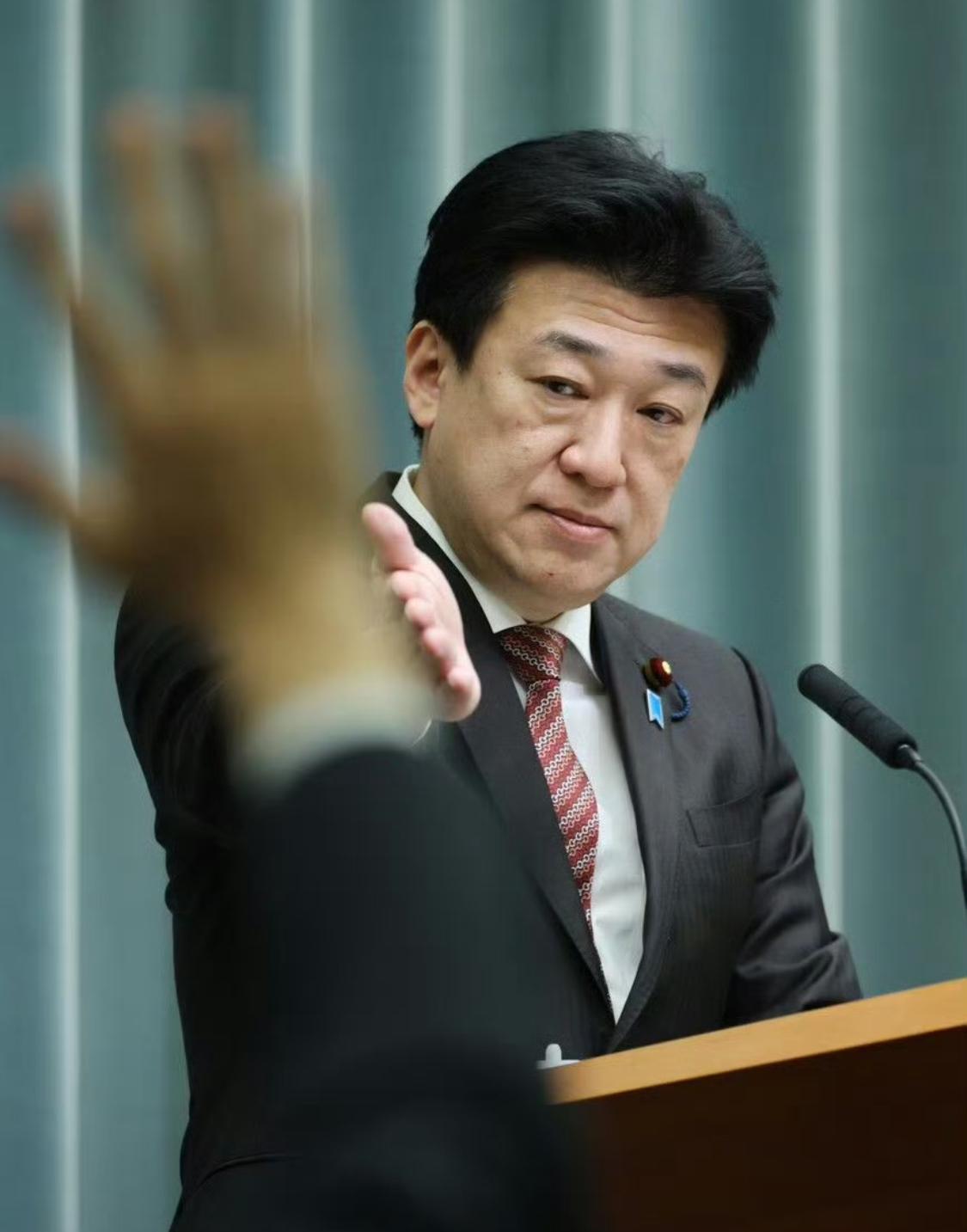 日本政府这是被“打蒙”了吧？还没搞清状况，已经开始语无伦次、胡言乱语了！

日本