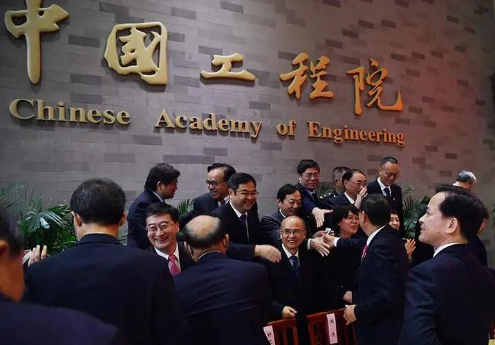 大批企业高管拼抢申请两院院士  他们为何这么热衷于这个？近日，一年一度的两院院士