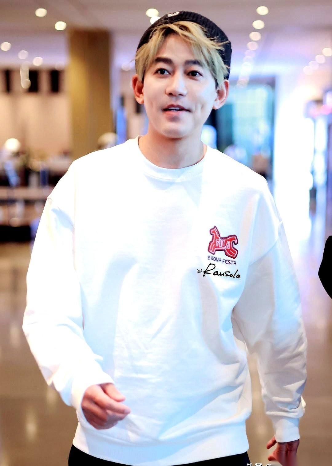 最怕的就是，你真情实感追了半天，最后发现，人家是在按剧本走。
苏醒退了。
不是因