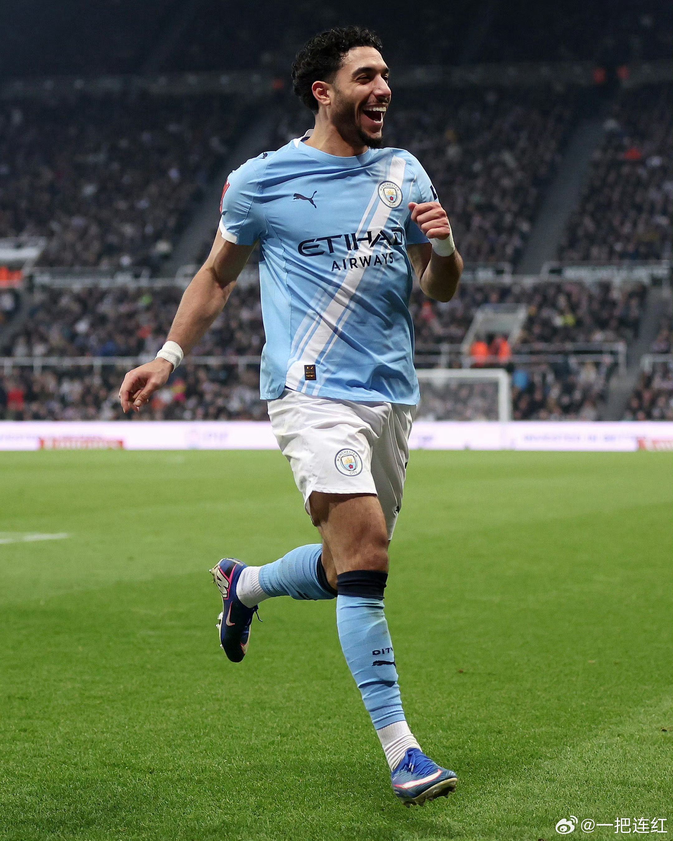 纽卡斯尔联1比3曼城3-1！非主力也能赢，马尔穆什双响，曼城四杀纽卡剑指银河战舰