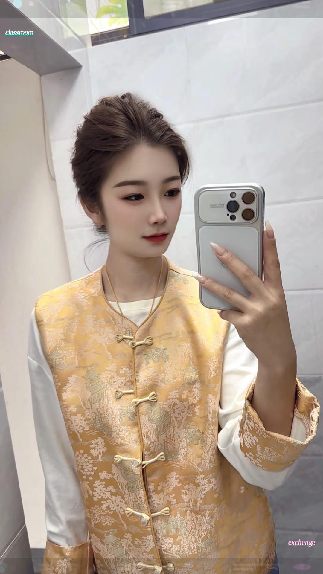 有些情绪，只能留给深夜，因为天亮后，生活还要继续···