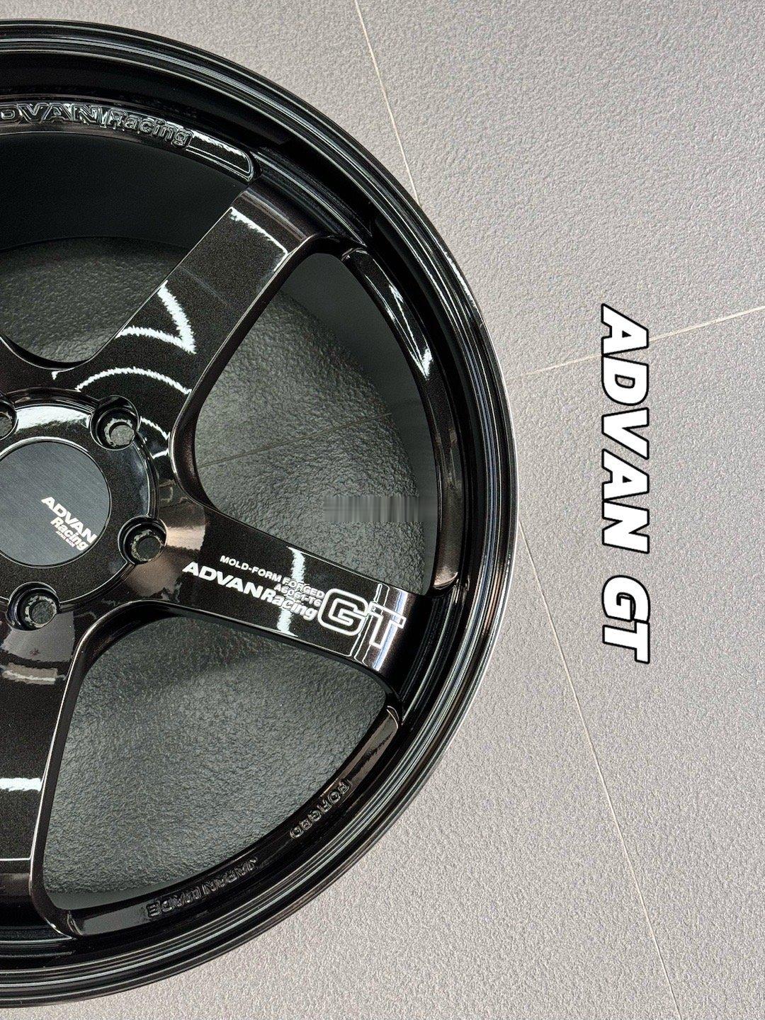 心情件： 日本 进口ADVAN GT TBKP20寸9J ET45 21寸 11