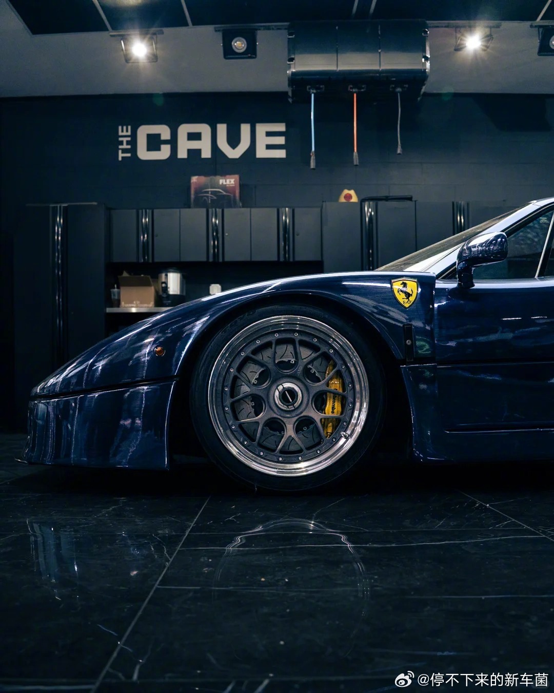 马王质感无敌，这个透明质感的深蓝色很特别 