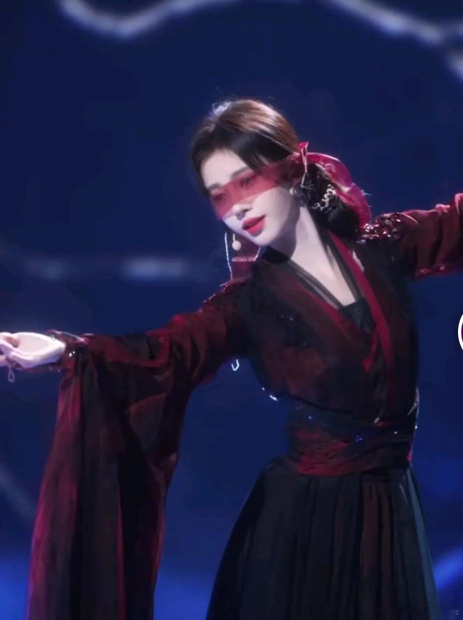 鞠婧祎把赵露思碾压的要不要这么的狠 ​​​