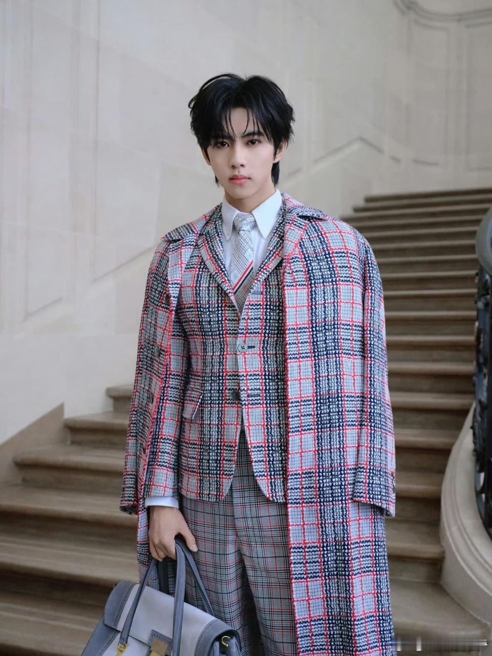 刘轩丞这个冷脸萌大学生真是让人心动，他来厦门，一定会带来很多惊喜！