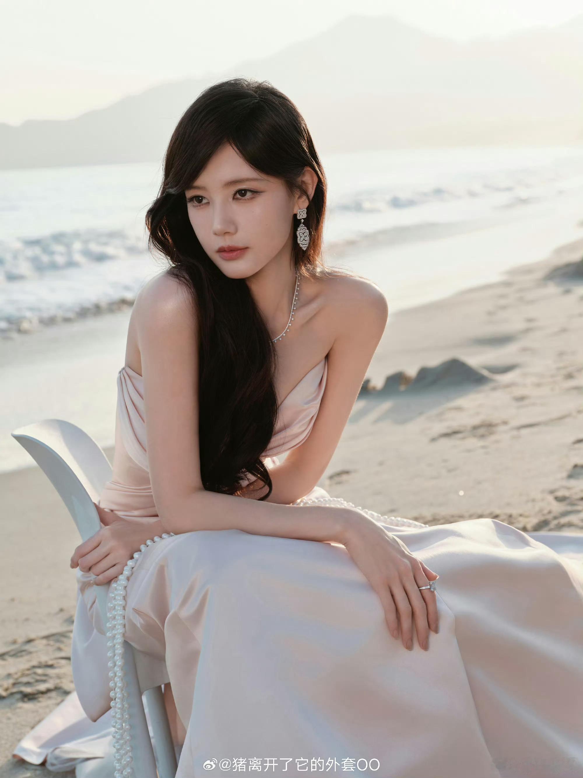 婚纱照拍摄公司888的套餐，说这个是婚纱照也不奇怪 