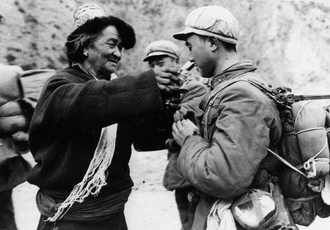 1987年，印度在藏南边境囤兵数万，中印战争一触即发，可就在总攻发起前的60秒，