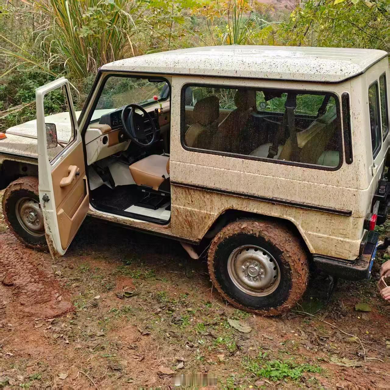 一般人的大G娇生惯养，朋友定制内饰的标轴G已经去玩泥了你的下一台车 北京