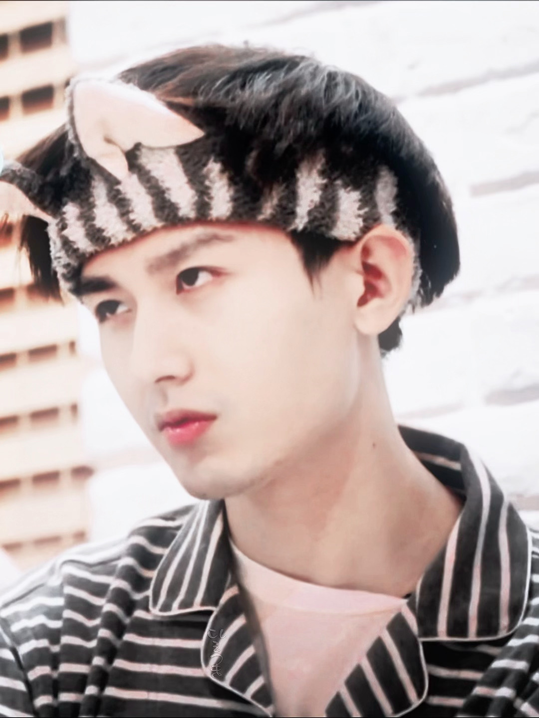 小猫偶尔也会单眼wink🥳 