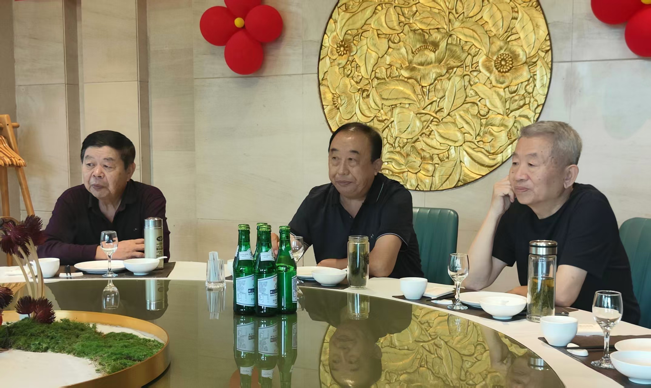 彭宝恩：悠悠四十载 浓浓同学情