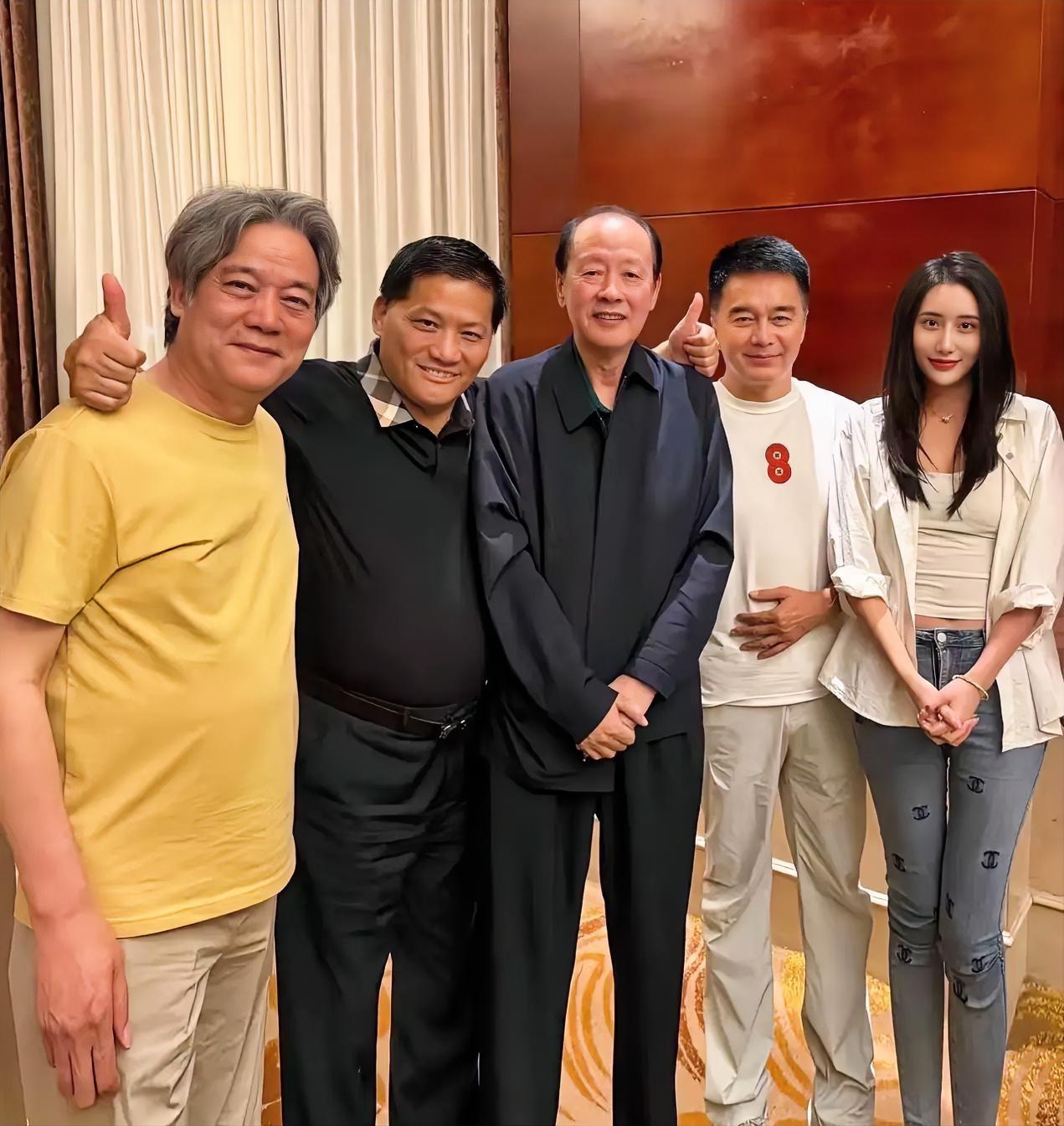 用一句话证明你认识其中的一个人。