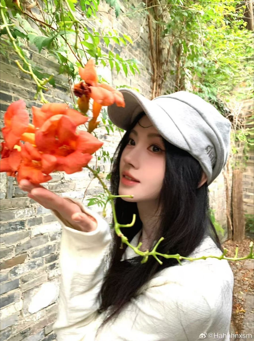 鞠婧祎下班营业 鞠婧祎七夕晒花花，下班快乐，和小鞠一起过七夕[么么哒]鞠婧祎七夕