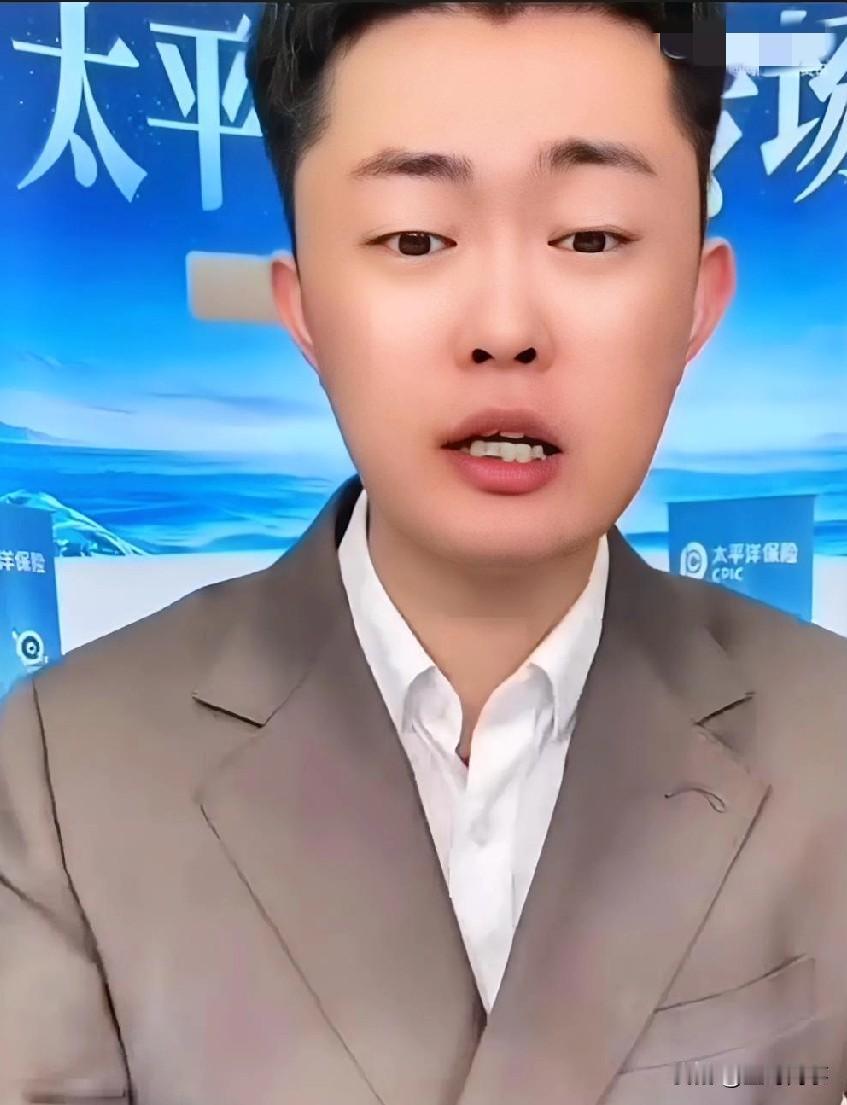巴扎黑喊话互联网我就是顶流，822咱不只是货卖的好，你们现在叫我国民老公，叫我什