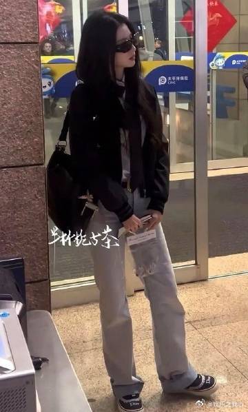 女装牛仔裤也没有放过王楚然家人们，最近时尚圈可是热闹非凡，让人意想不到的是，女装