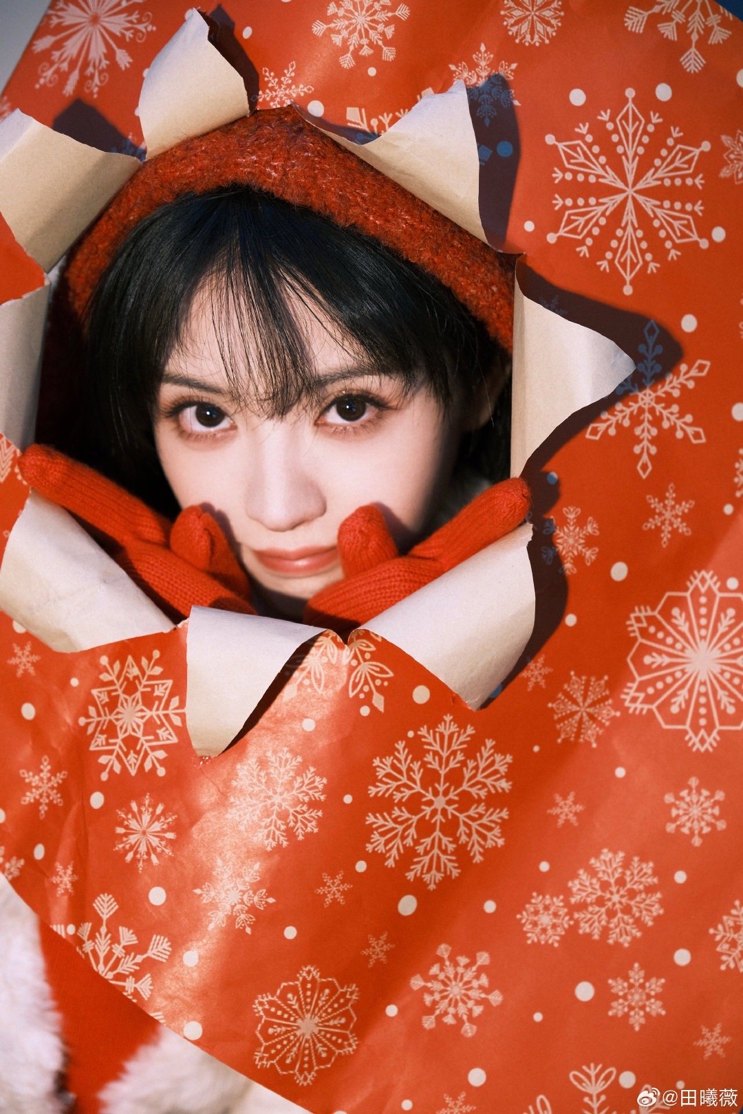 田曦薇草莓馅汤圆田曦薇草莓馅的元宵 田曦薇元宵节营业，小田完全就是草莓馅汤圆