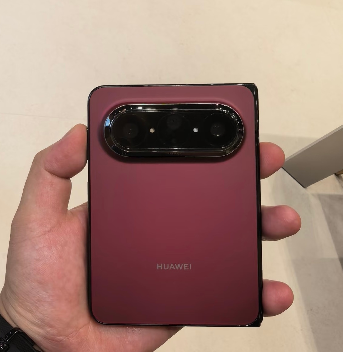据说PuraXMax 明天会有两个新配色！ ​​​