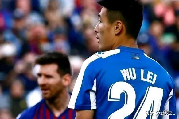 太尴尬了！世界球王此刻等同于“中国球王”。美洲杯阿根廷首轮2:0加拿大喜提开门红