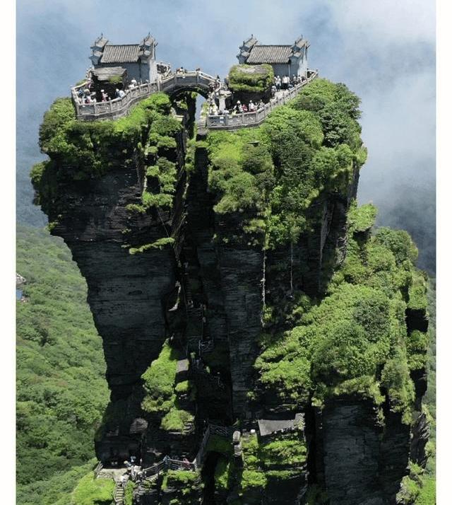 逛吃党集合，热搜贵州白居易，旅居的烟火美食打开方式 

全网刷屏“贵州和白居易到