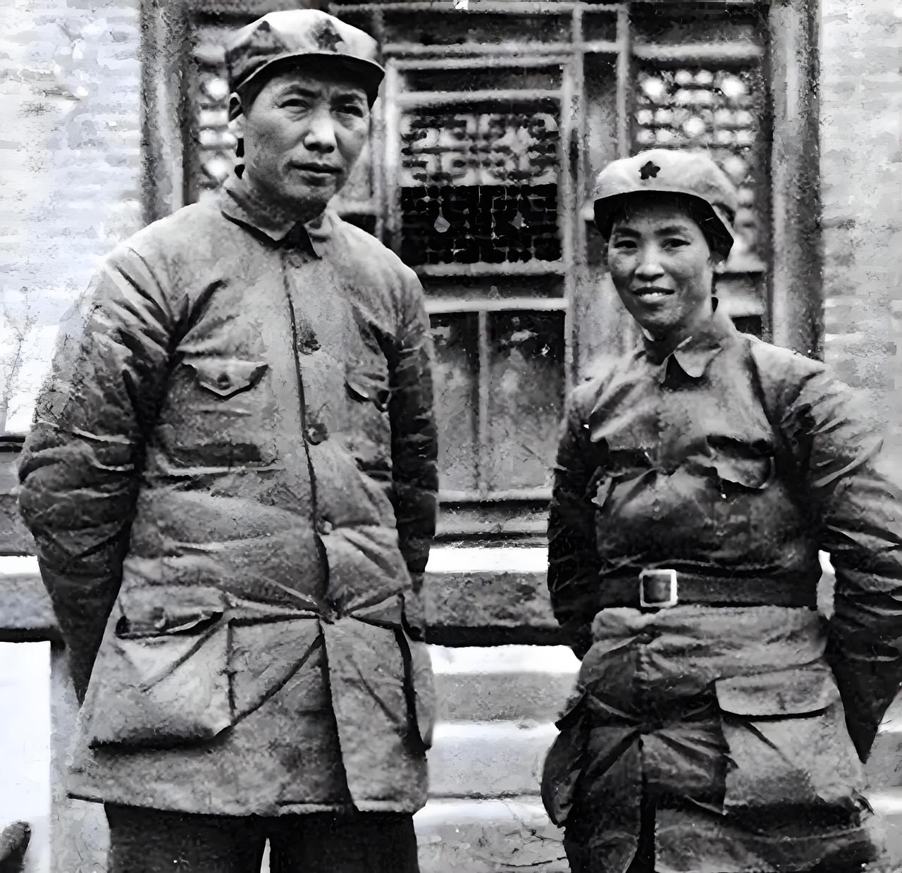 历史书上关于延安的文字，每一句都沉甸甸的。
当年四面封锁、风沙漫天，一群有志青年