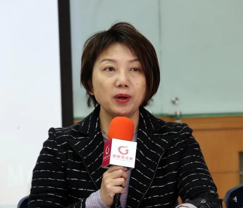 民进党立委范云今（27日）嚣称，“防务条例”第三次政党协商刚刚散会！一开始国民党