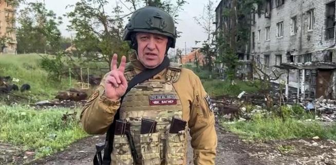 俄国防部否认袭击瓦格纳营地，瓦格纳领导人因号召武装叛乱被立案
俄罗斯这局势越来越