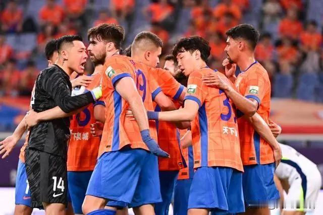 中超第6轮：山东泰山 vs 上海海港
4月17日晚，山东泰山在主场迎来上海海港的