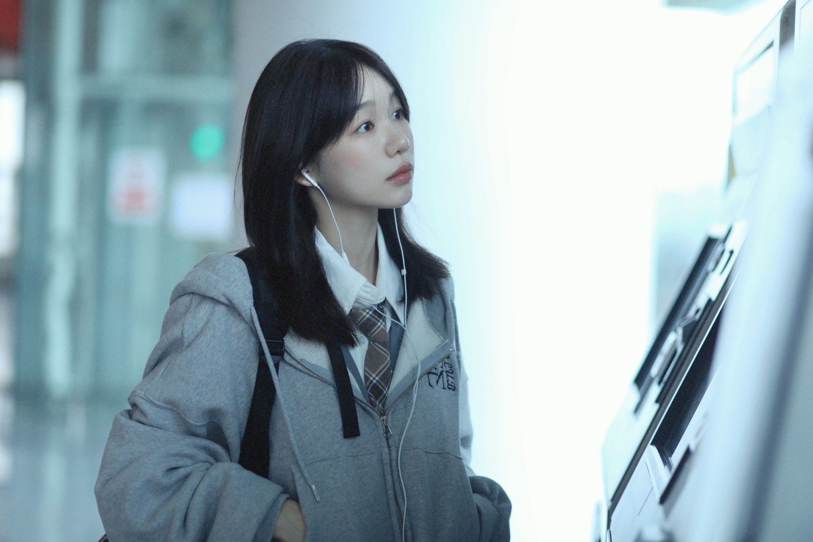 徐梦洁随便抓拍都像偶像剧截图！！妹妹多拍校服吧[打call][打call] ​​