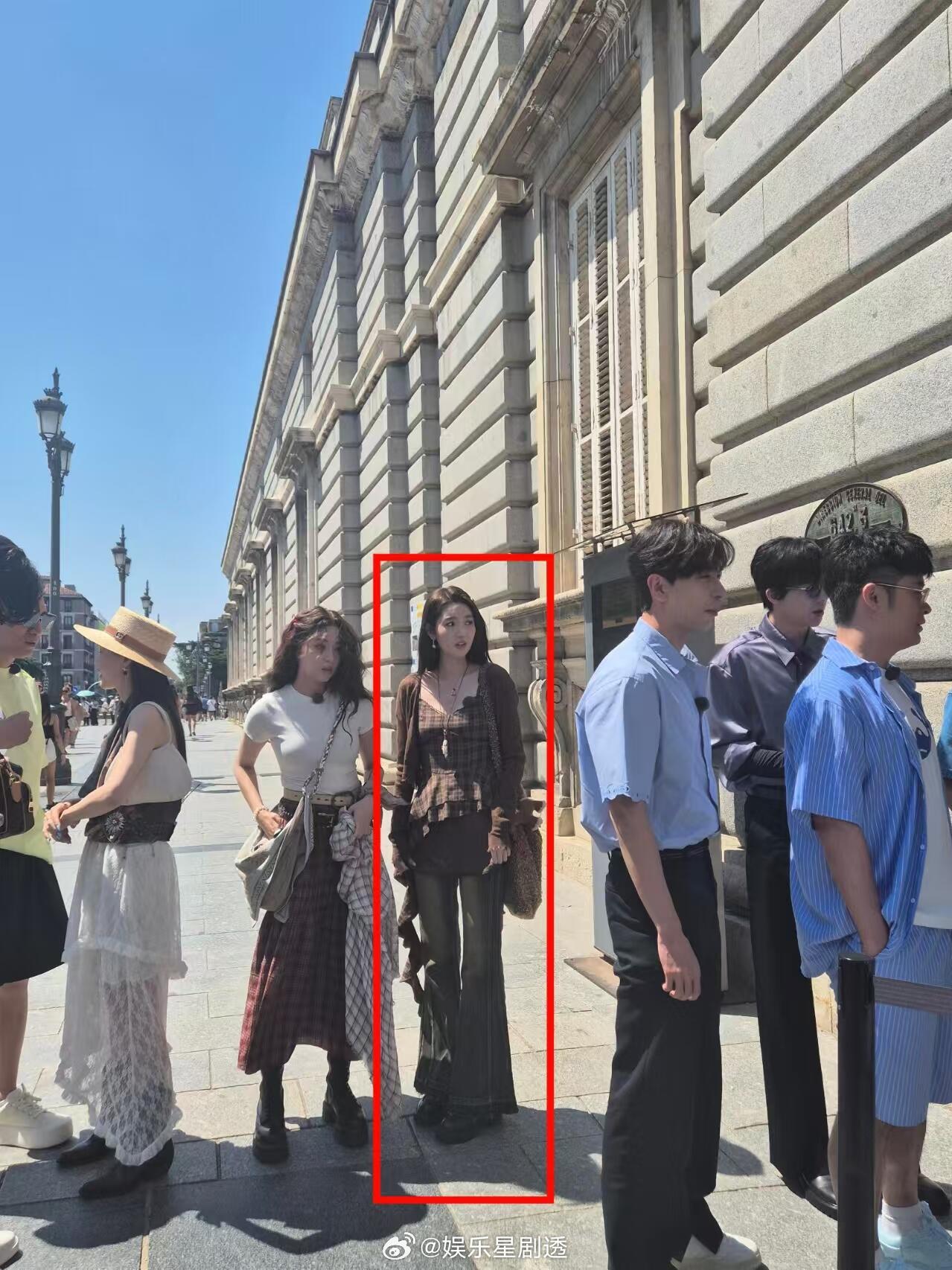 王玉雯路人视角，演员果然是演员， 这种比例在现实中很难见 ​​​