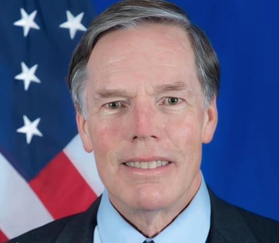 [浮云]美国大使都服了！中国实力远比想象的强大，我们不能再低估了，美国前驻华大使