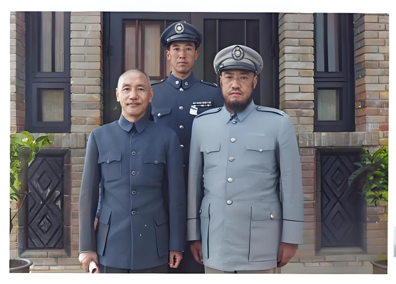1948年6月，在解放战争关键阶段，蒋介石与青海地方势力代表——省政府主席马步芳
