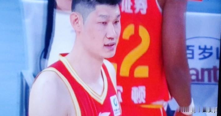 今晚有一场半决赛
5月16日晚2025-2026赛季CBA半决赛深圳马可波罗男篮