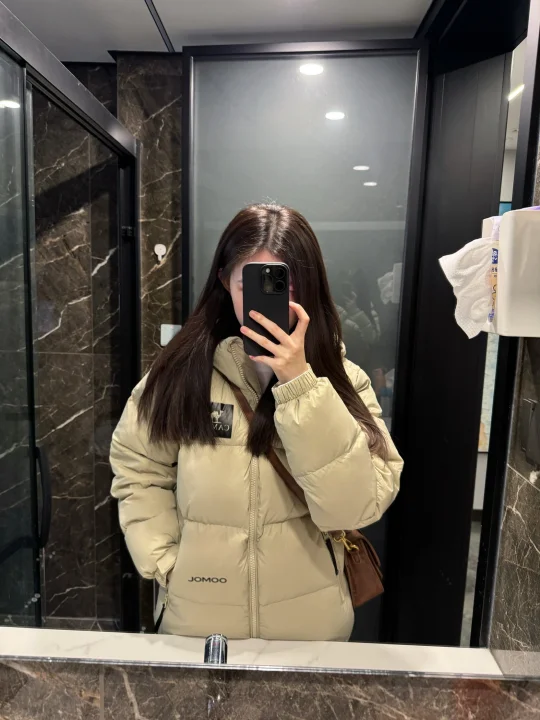 plog好爱这件奶茶色的羽绒服