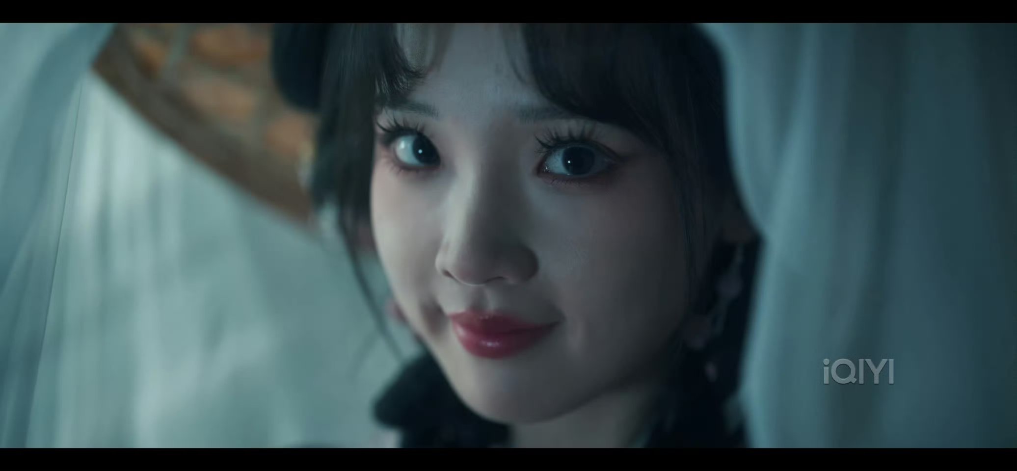 #张淼怡大梦归离妆造# 这到底啥造型啊！腮红一定要打这么重吗？ 小飞奔妆造直接封