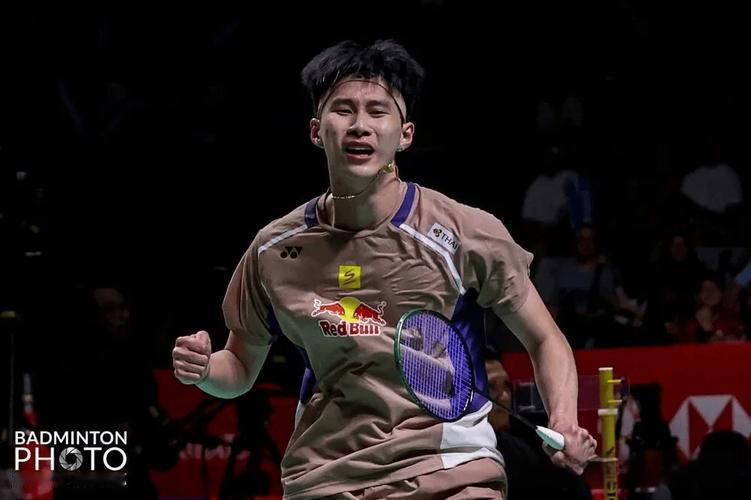 北京时间1月31日，刚刚结束了一场2026年泰国羽毛球大师赛男单半决赛的较量，男