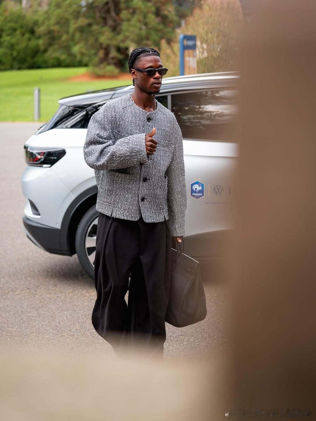 卡马文加：🇫🇷 ​​​