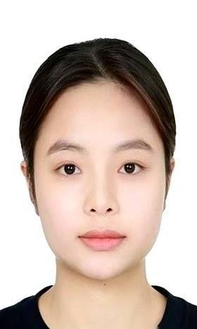 一个叫裴垂林的越南女孩，在云南大学读硕士。她干了一件让不少越南网友 “刷新三观“