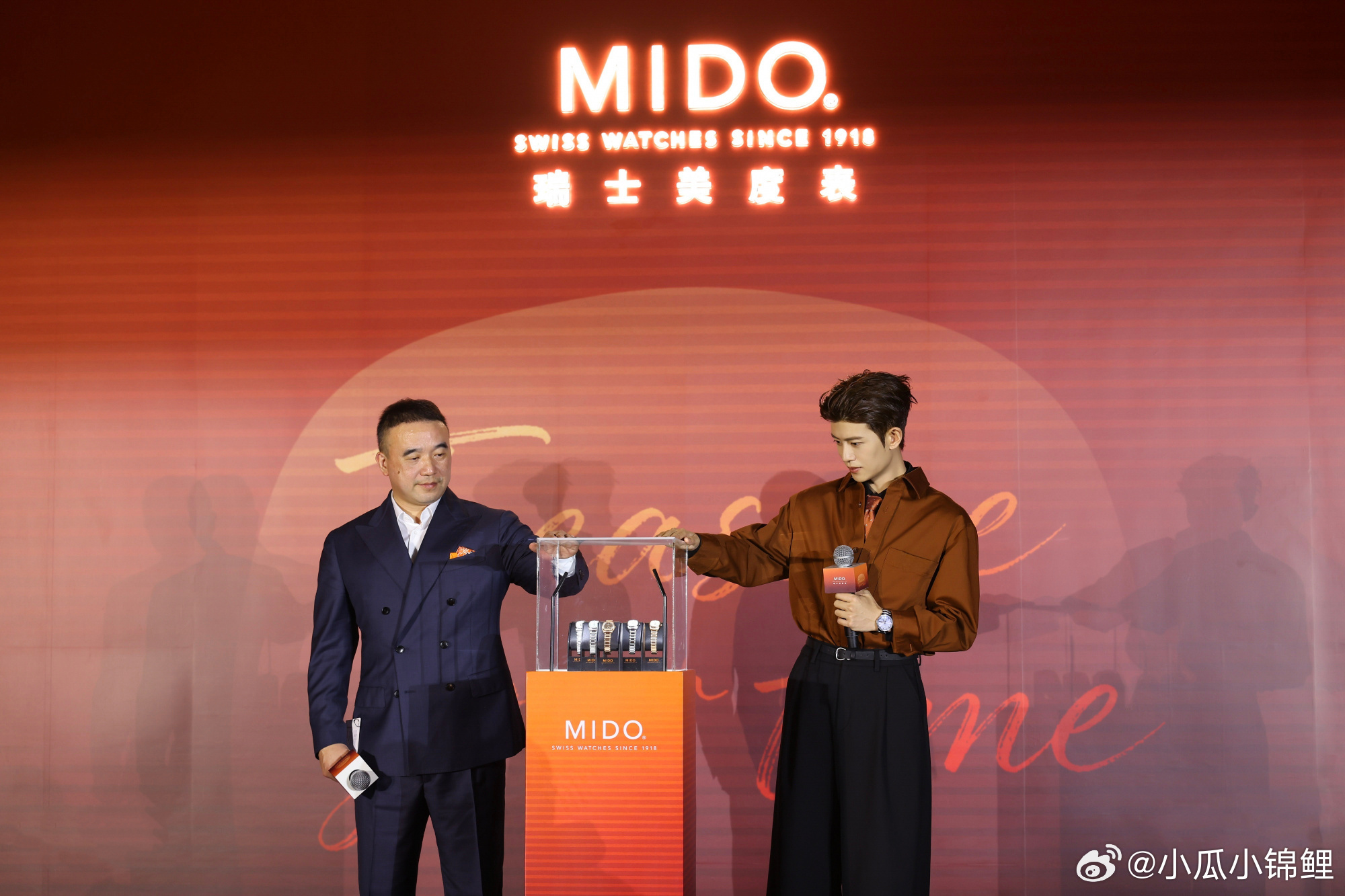 酷酷的帅帅的任嘉伦 