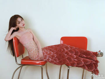 38岁毛晓彤状态 刷到毛晓彤的花神造型，瞬间被她的东方美折服！38岁的状态好到发