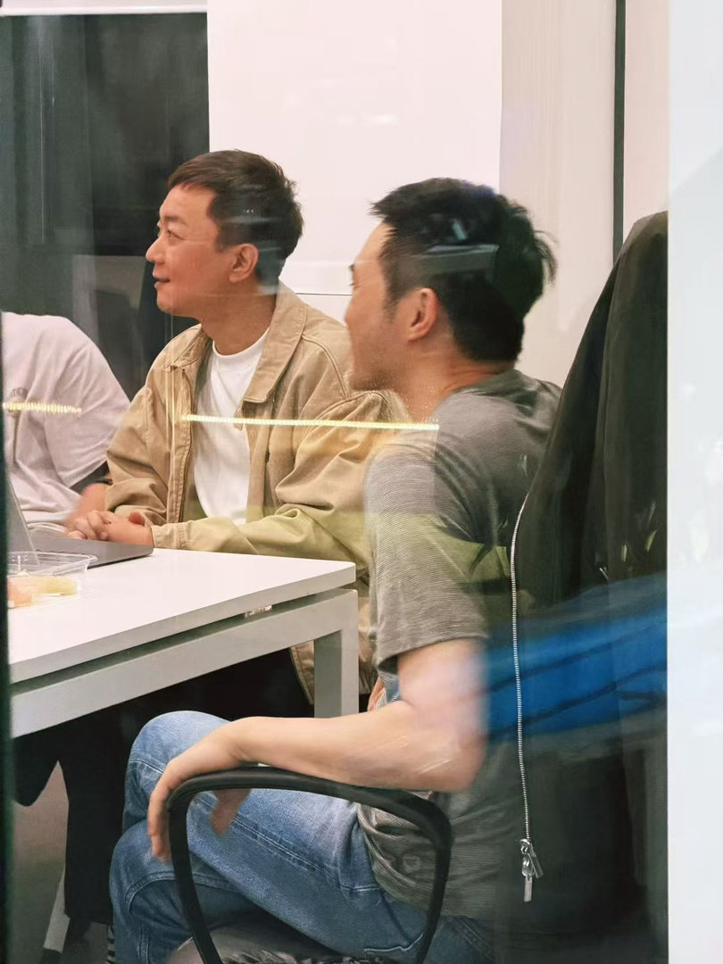 hello在吗？邀你共赴2026「在」巡回演唱会～是人间理想也是唱演的神，期待智