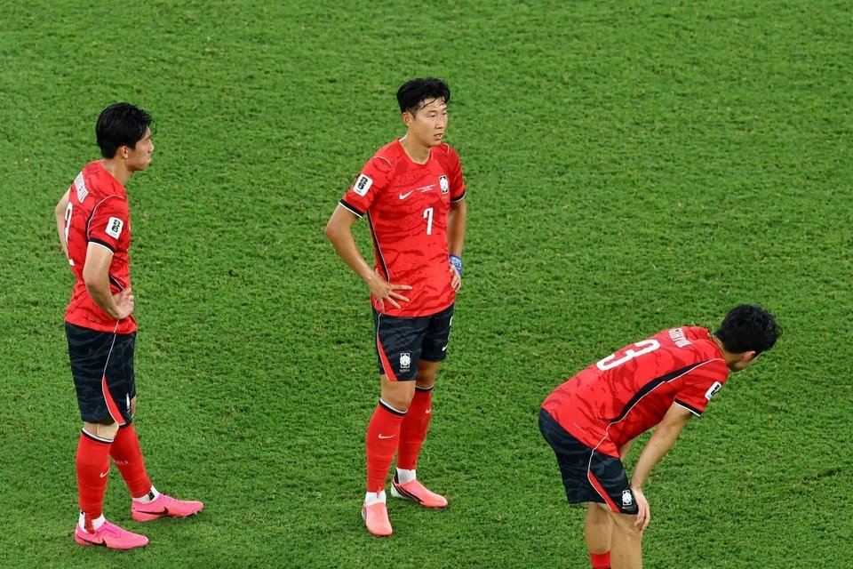 韩国淘汰世界杯  韩国煎熬了3天，还是无缘淘汰赛，韩国球迷此刻的心情就像图3 