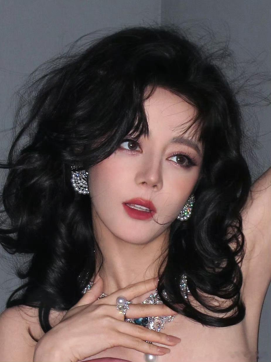 又在上演珠宝消失术 