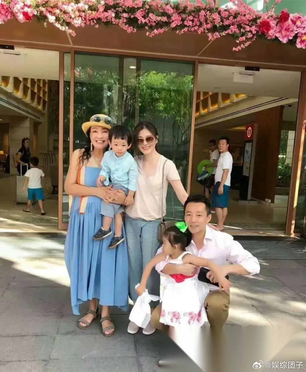 有人直播时问马筱梅，北京那么干，你能适应吗 她几乎没思考就说，干就擦油啊，这有什