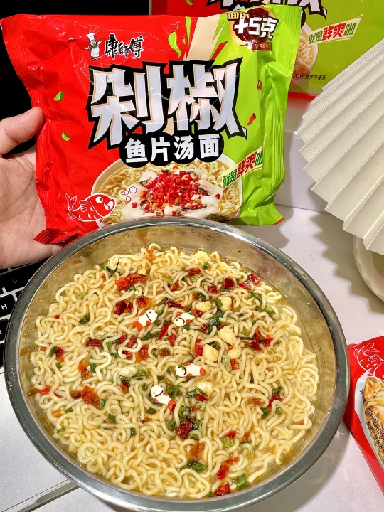 吃之前：一个泡面能好吃到什么程度🤣