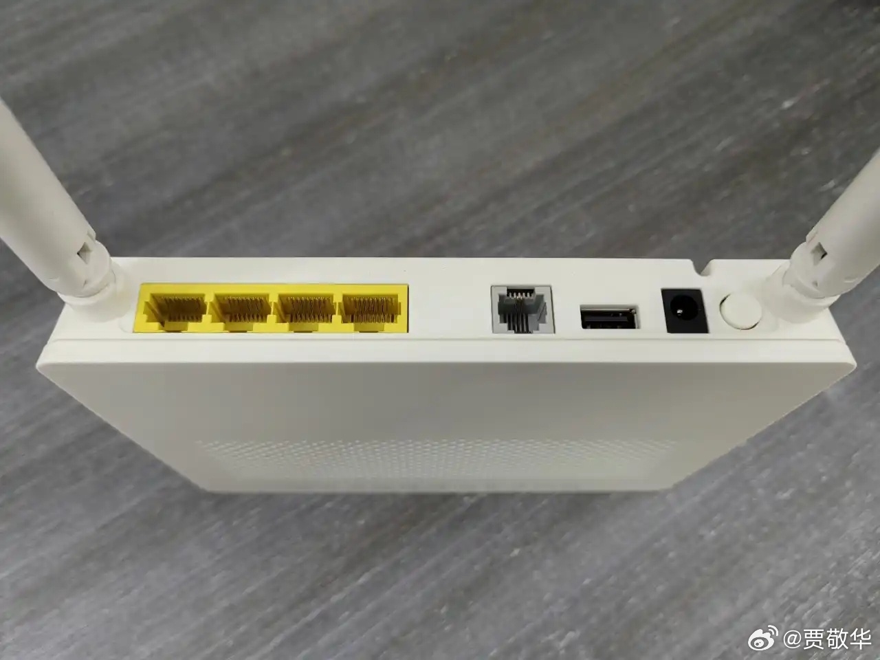 刚看到一条网友对FTTR组网最精辟的总结，FTTR的最大价值是让运营商免费帮你来