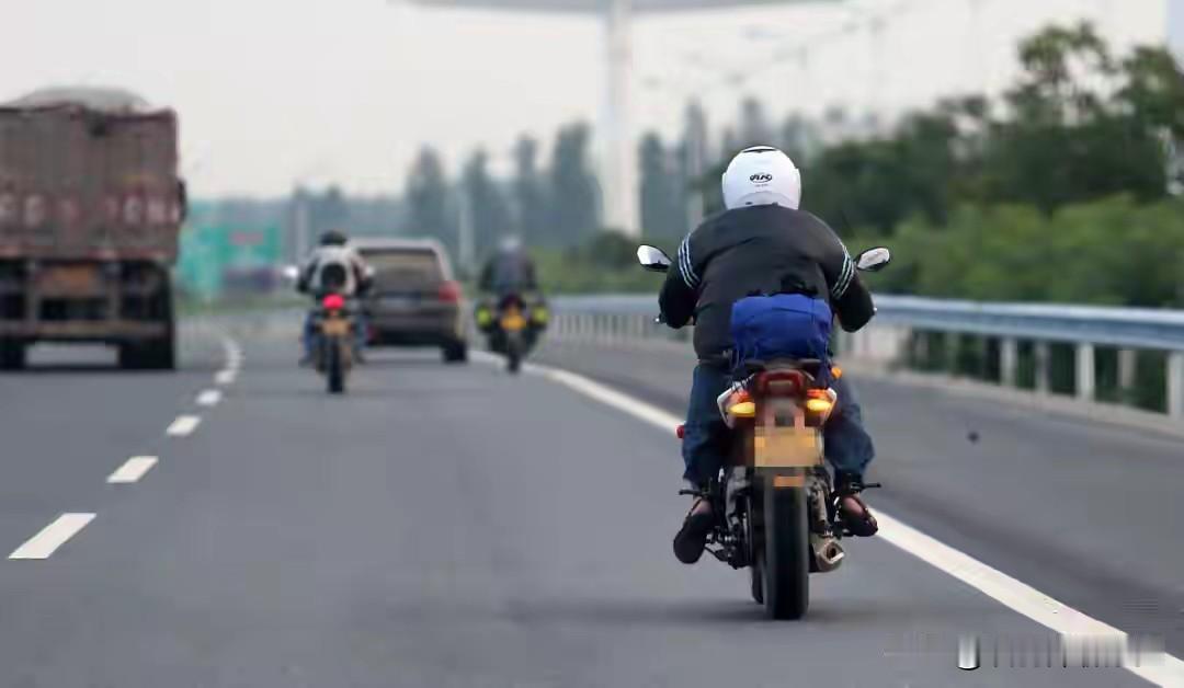 🏍️ 湖南高速"禁摩"条款拟删除！二审修改稿去掉摩托车禁入表述，回归上位法可执