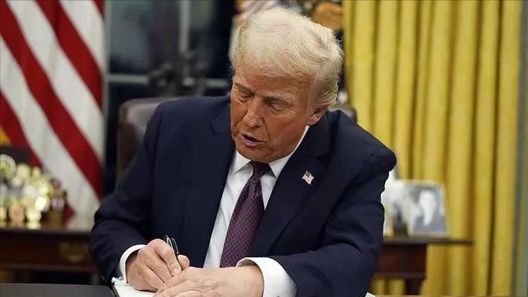 “火烧眉毛”！特朗普真急了，下令停止所有对华卡脖子措施，给中国独一份待遇，只为让