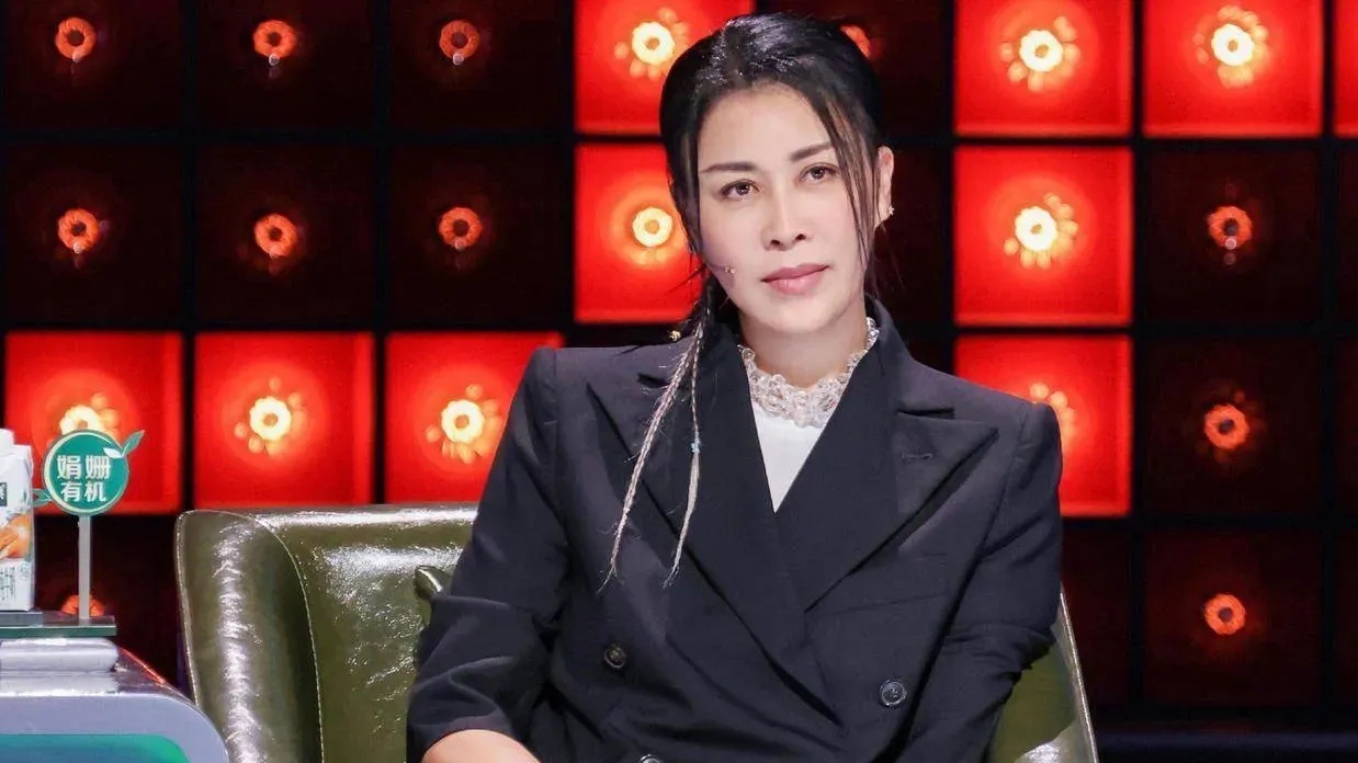 #那英 保四争三#杨丞琳，二手玫瑰昨晚被淘汰，网友热议，杨丞琳不至于被淘汰的这么