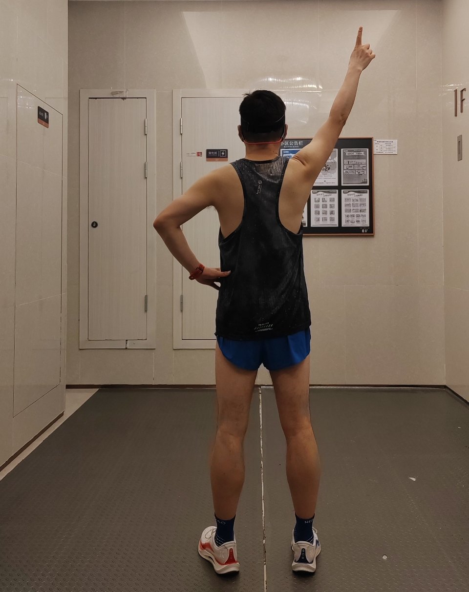 你说工作其实是很养人的，这样说也有道理，动不动就过劳肥，能肥到怀疑人生！如果工作