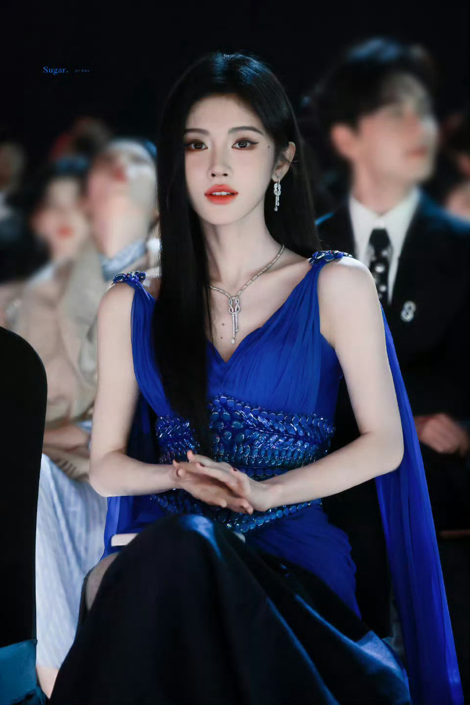 鞠婧祎星光大赏美美出圈再怎么样也只能看女神后脑勺田曦薇 来看看真正的美女什么样的