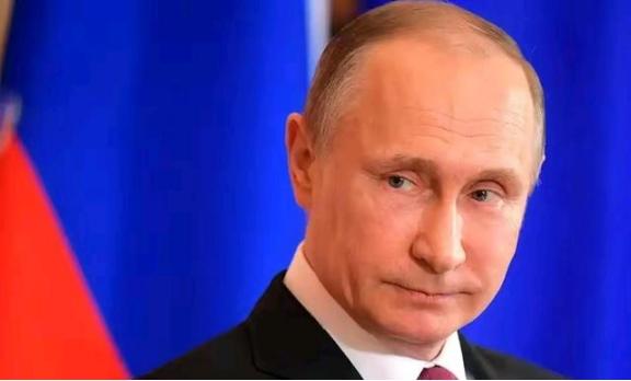 俄罗斯向中国发出了最高级别的“生存预警”！普京用两年被西方“扒皮抽筋”的惨痛代价